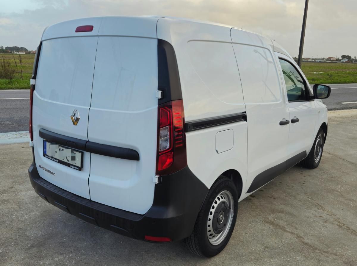 renault-express-2023-diesel-1461cc