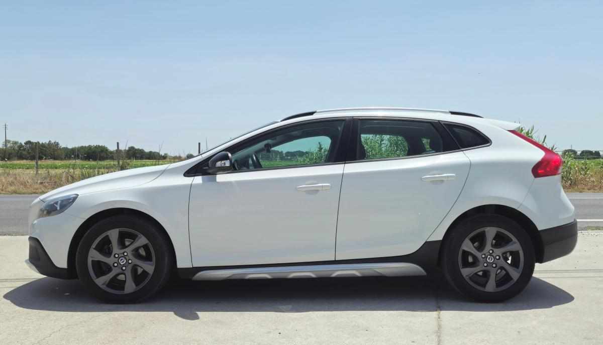 volvo-v40-1-6-d2-2013-diesel-1560cc