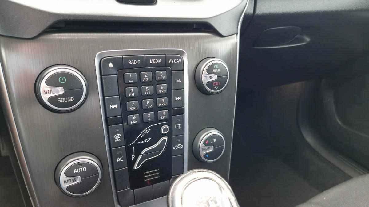 volvo-v40-1-6-d2-2013-diesel-1560cc