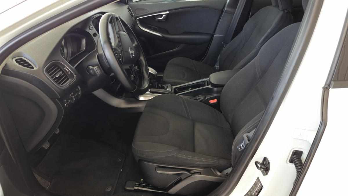 volvo-v40-1-6-d2-2013-diesel-1560cc
