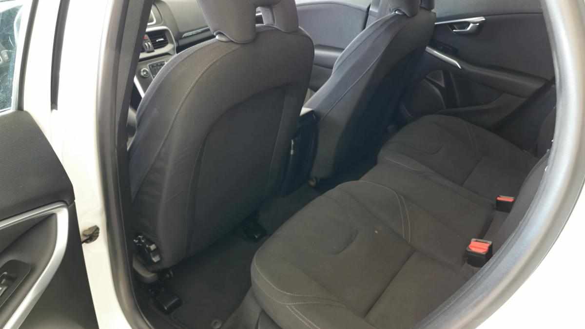 volvo-v40-1-6-d2-2013-diesel-1560cc