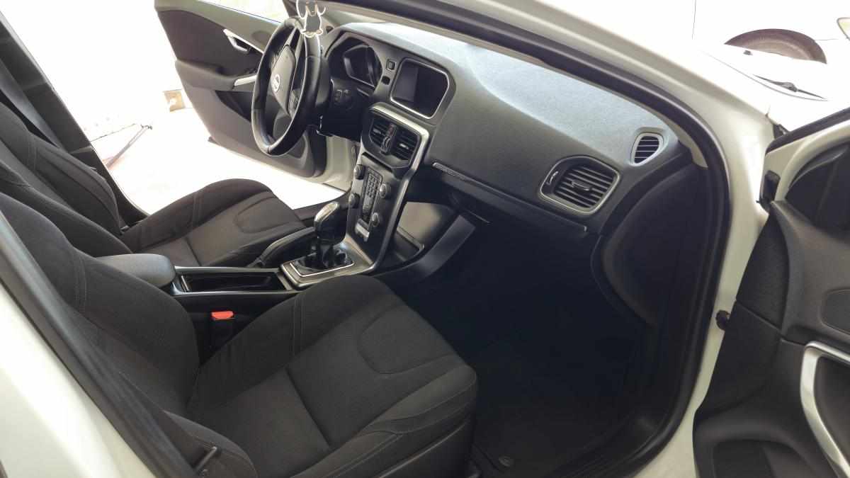 volvo-v40-1-6-d2-2013-diesel-1560cc