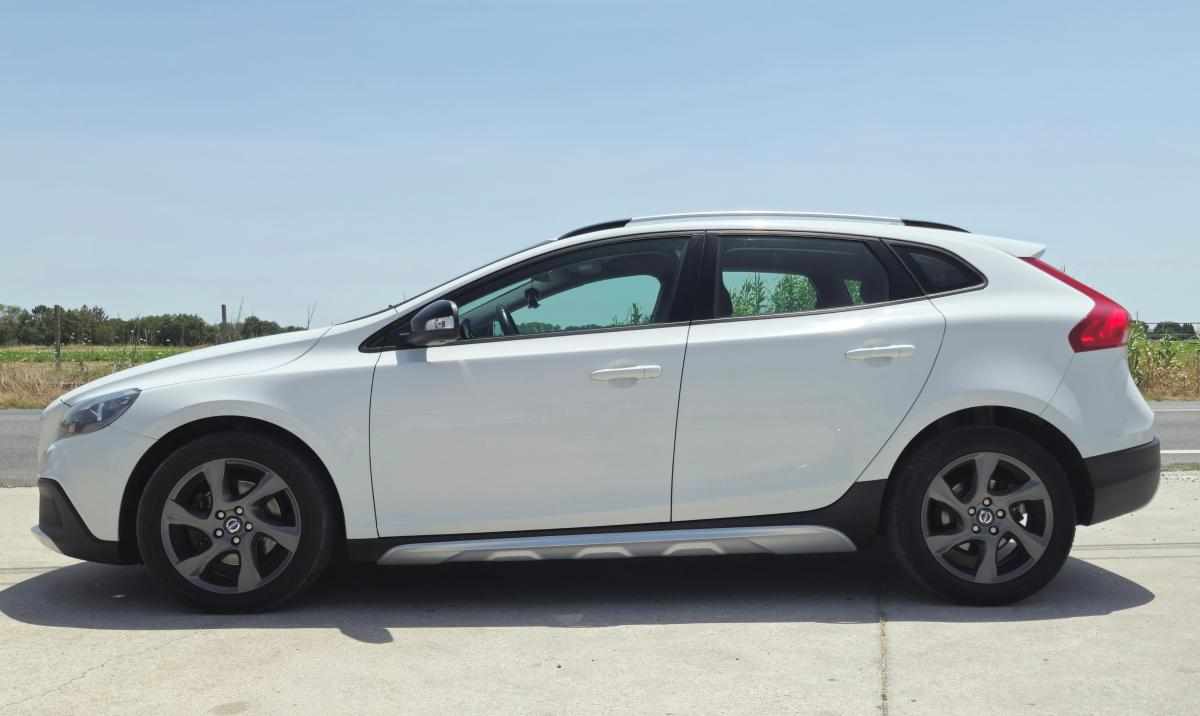 volvo-v40-1-6-d2-2013-diesel-1560cc