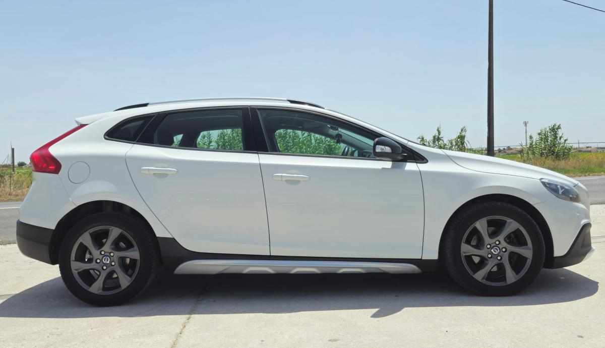 volvo-v40-1-6-d2-2013-diesel-1560cc