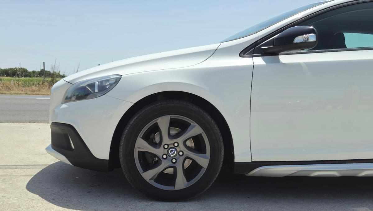 volvo-v40-1-6-d2-2013-diesel-1560cc