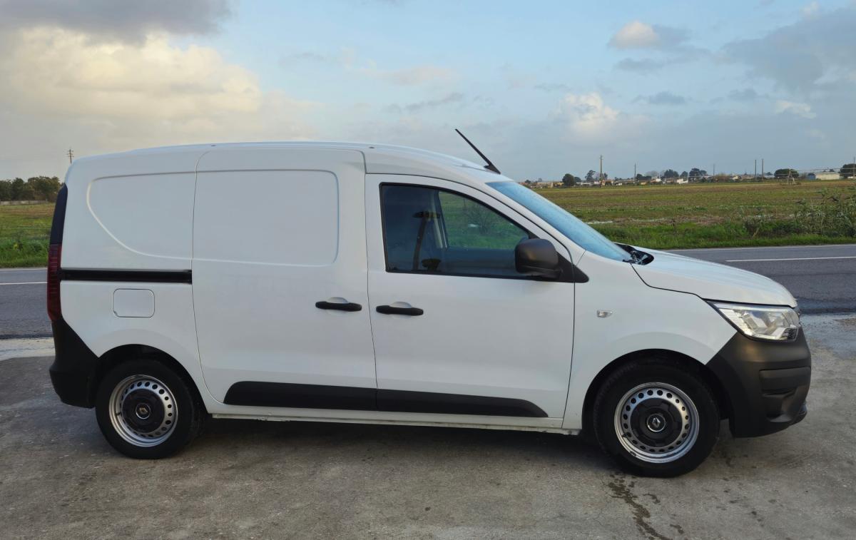 renault-express-2023-diesel-1461cc