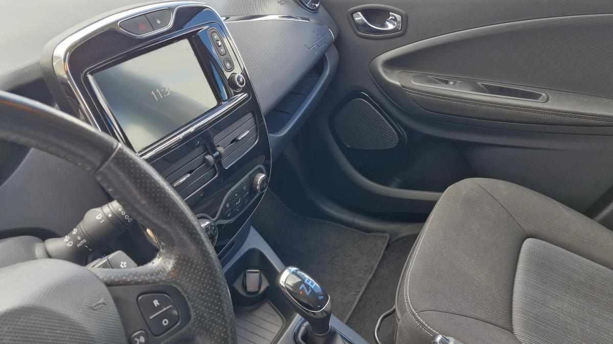 renault-zoe-r90-41-kwh-2017-eletrico