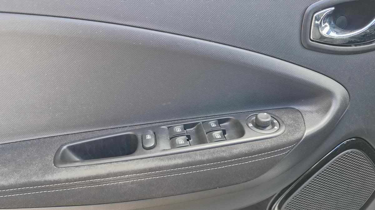 renault-zoe-r90-41-kwh-2017-eletrico