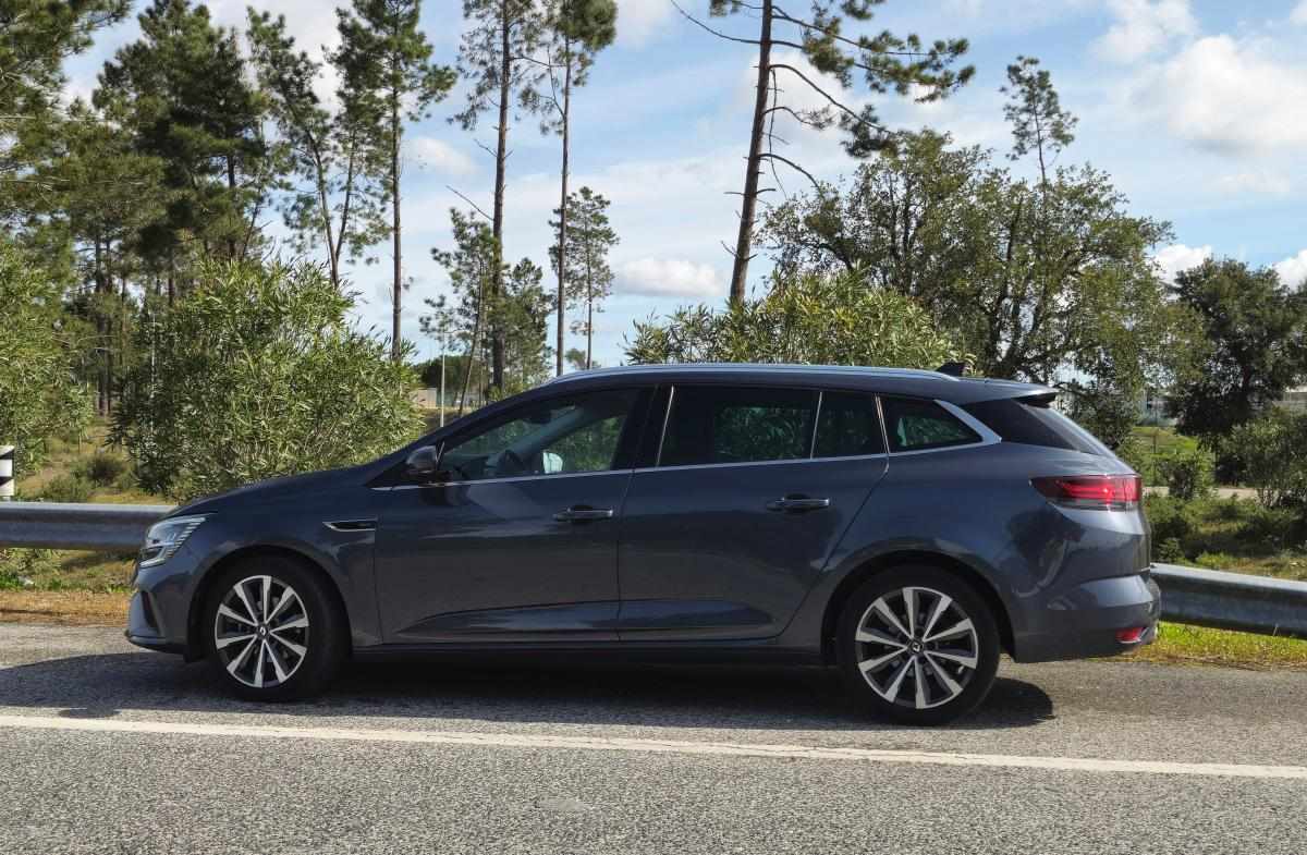 renault-megane-1-5-blue-dci-2021-diesel-1461cc