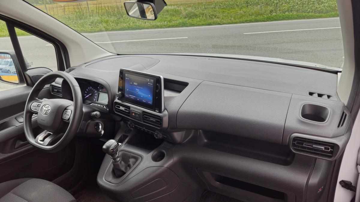 toyota-proace-city-1-5d-adblue-2023-diesel-1499cc