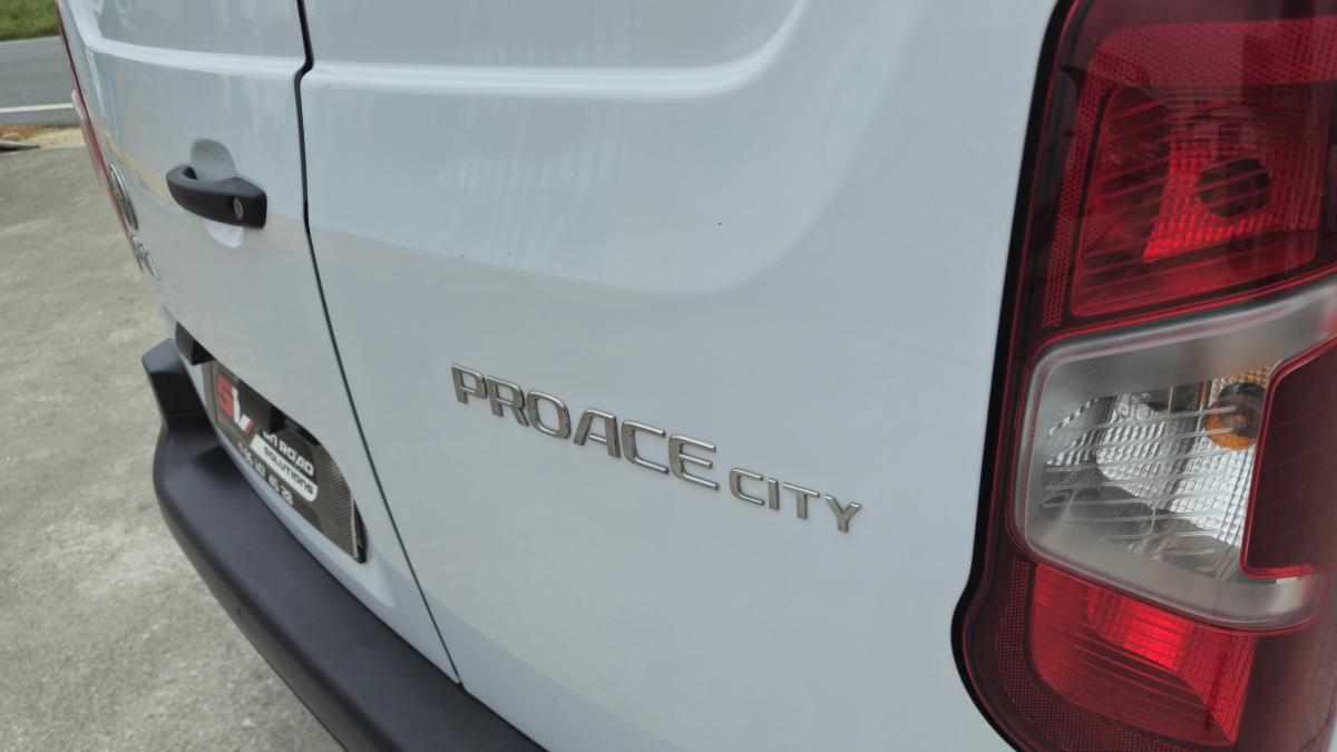 toyota-proace-city-1-5d-adblue-2023-diesel-1499cc