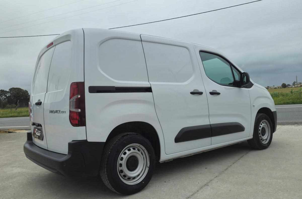 toyota-proace-city-1-5d-adblue-2023-diesel-1499cc