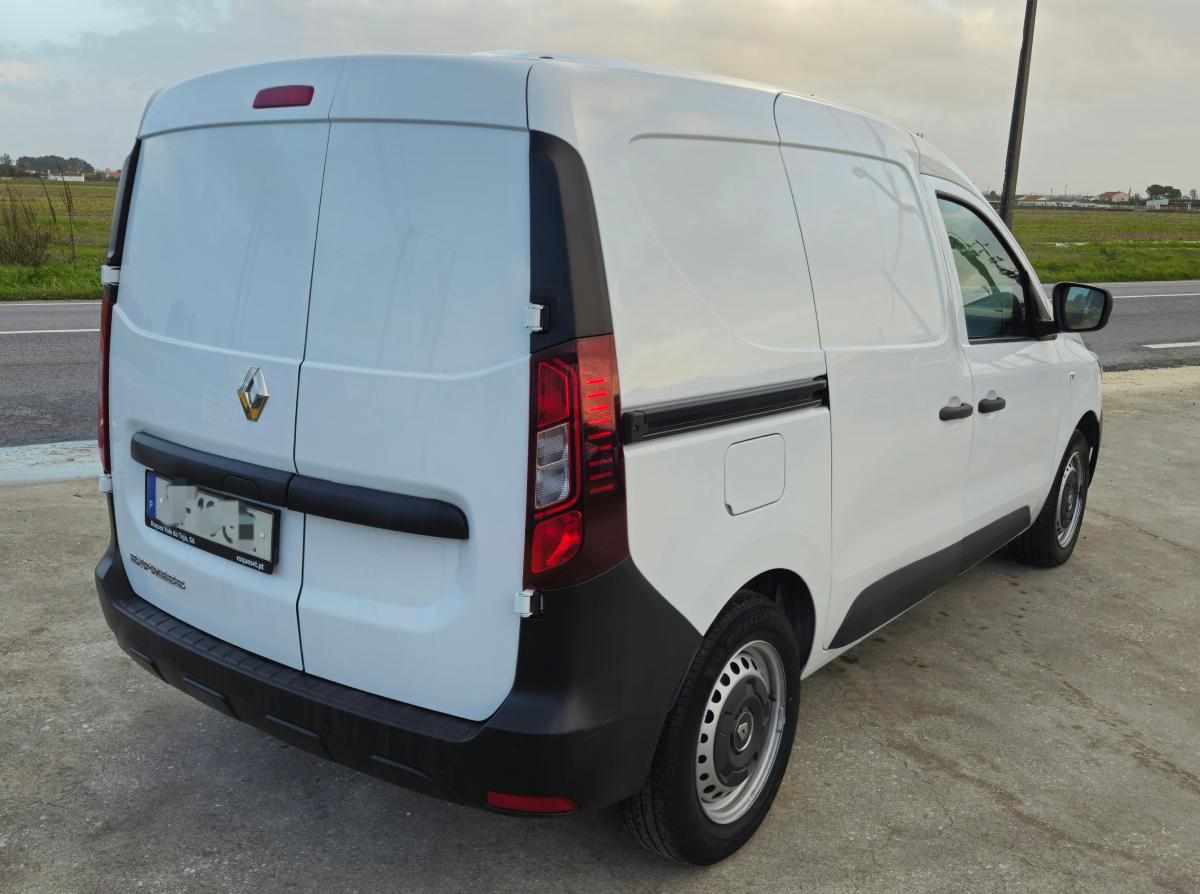 renault-express-1-5-95cv-2023-diesel-1461cc