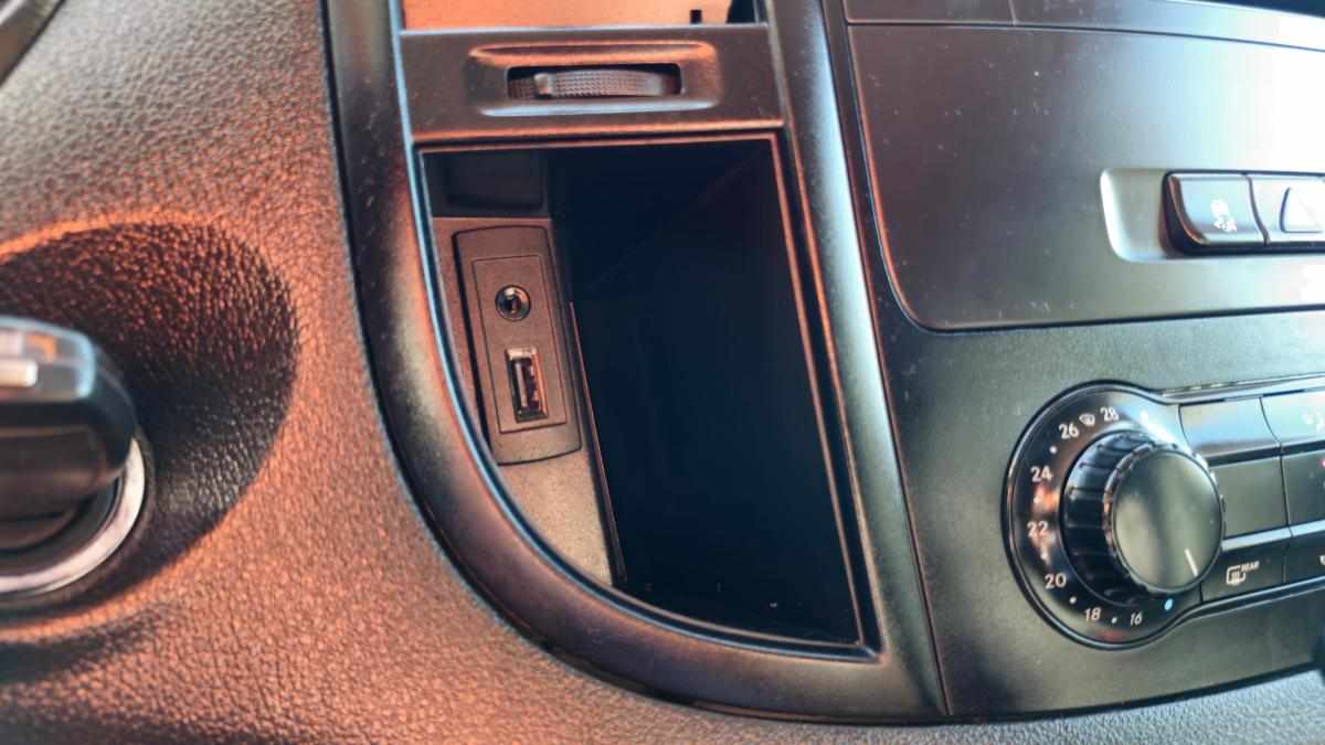 mercedes-benz-vito-116-cdi-2019-diesel-2143cc