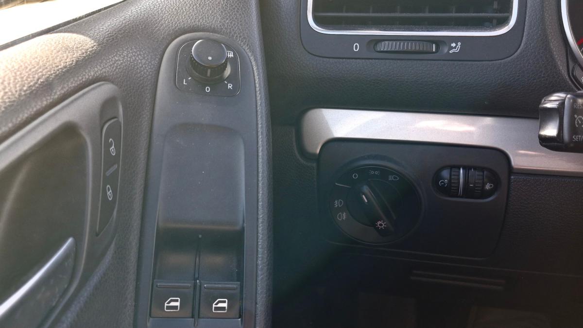 volkswagen-golf-2012-diesel-1598cc