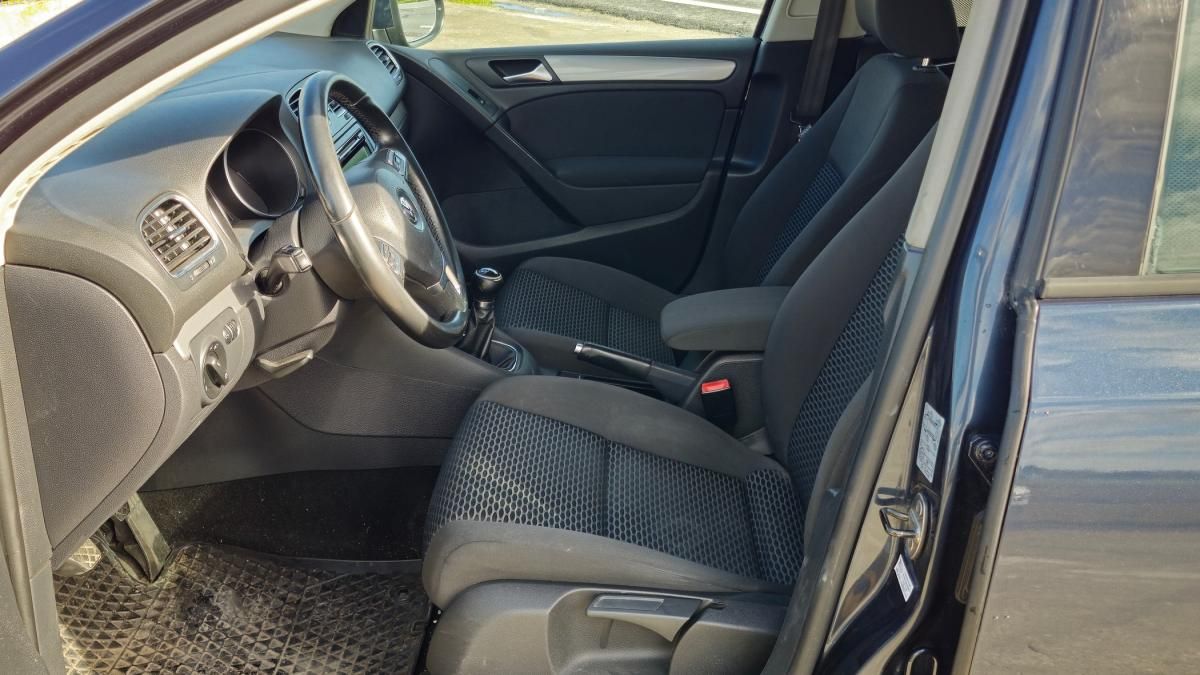 volkswagen-golf-2012-diesel-1598cc