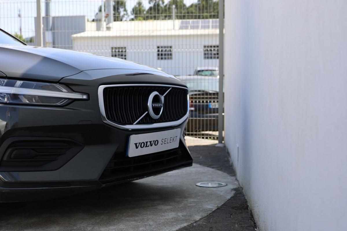volvo-v60-2022-diesel-1969cc