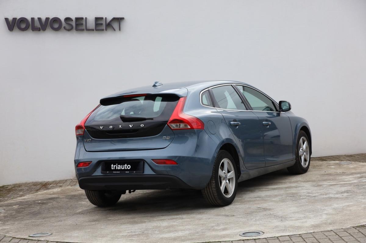 volvo-v40-2013-diesel-1560cc
