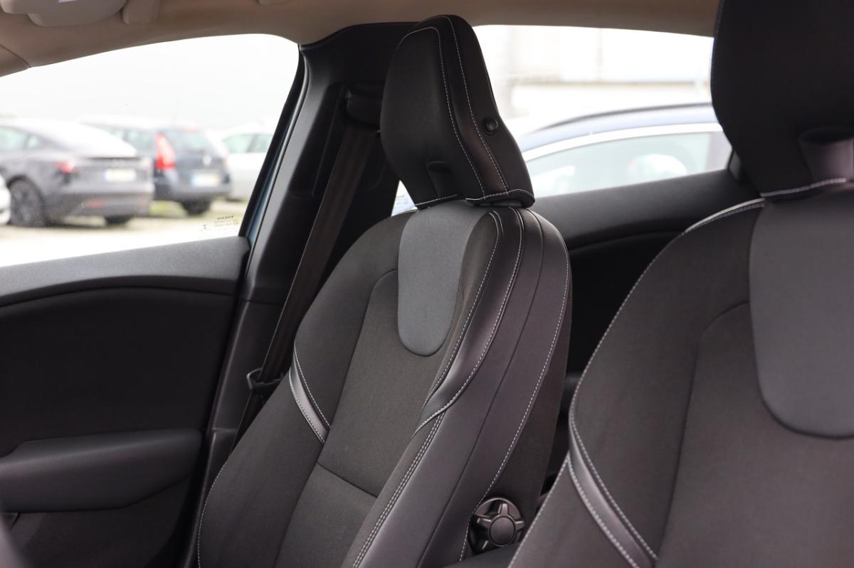 volvo-v40-2013-diesel-1560cc