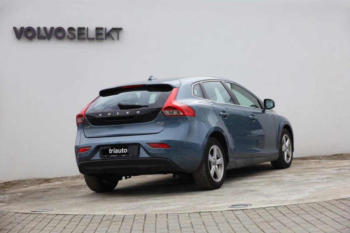 volvo-v40-2013-diesel-1560cc