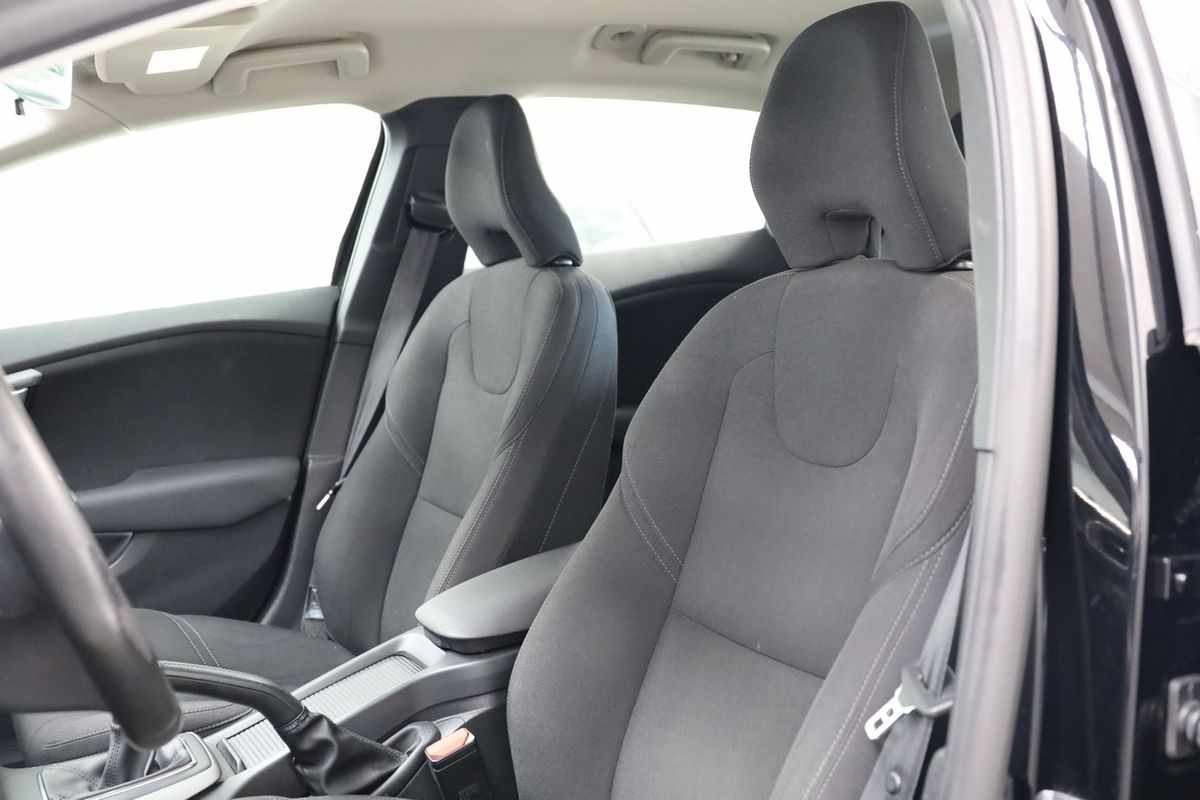 volvo-v40-2018-diesel-1969cc