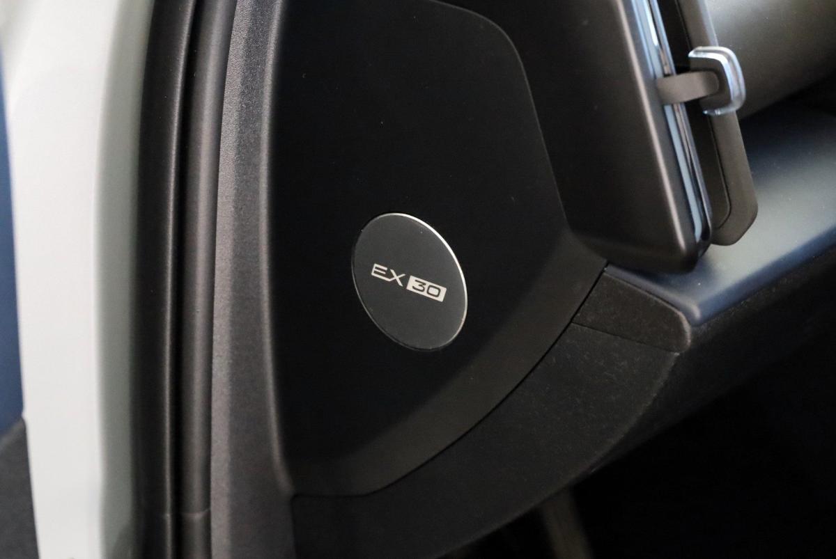 volvo-ex30-2024-eletrico-0cc