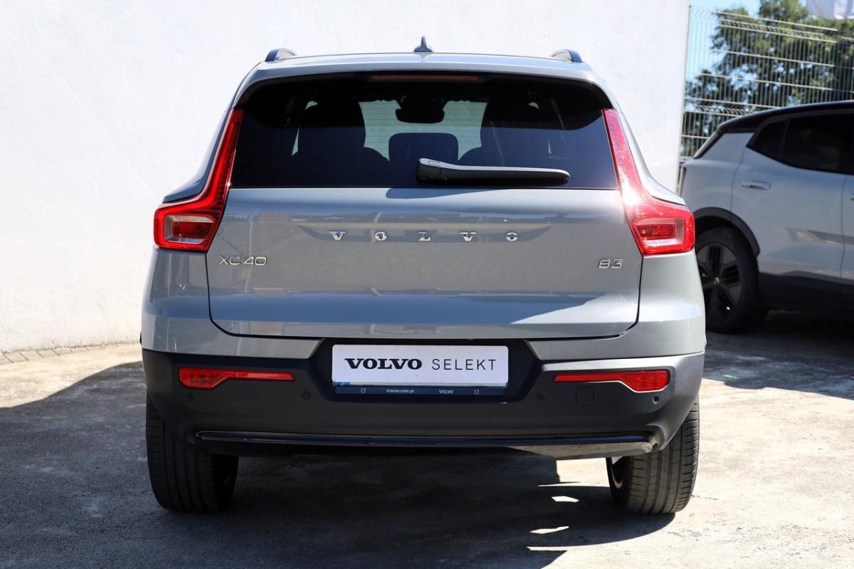 volvo-xc40-2025-gasolina-1969cc