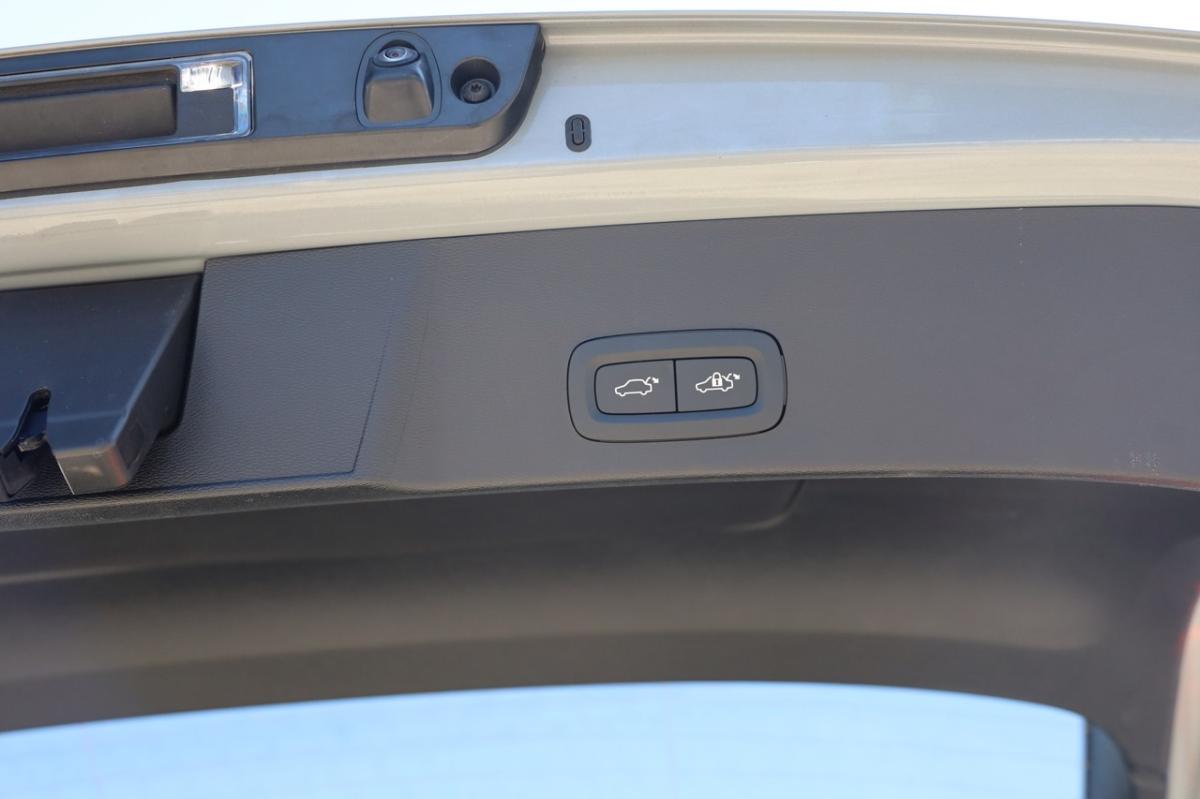 volvo-xc40-2025-gasolina-1969cc