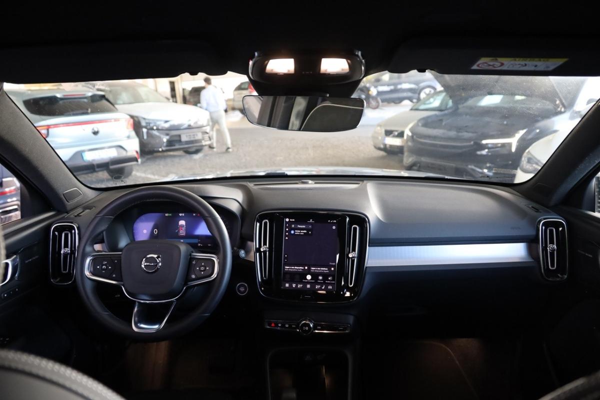 volvo-xc40-2025-gasolina-1969cc