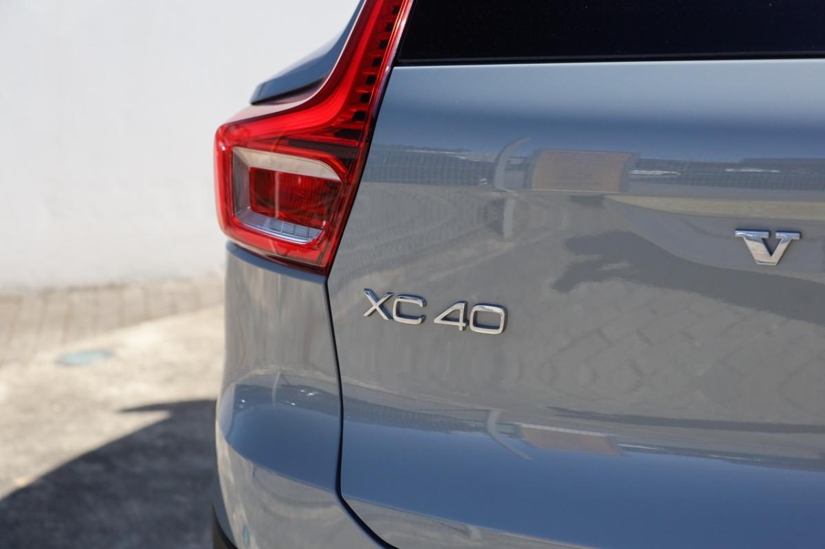 volvo-xc40-2025-gasolina-1969cc