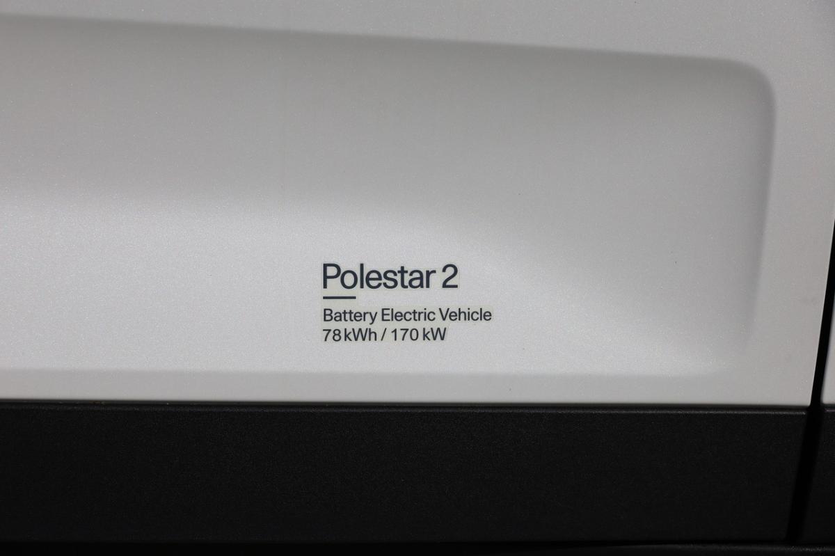 polestar-2-2023-eletrico-0cc