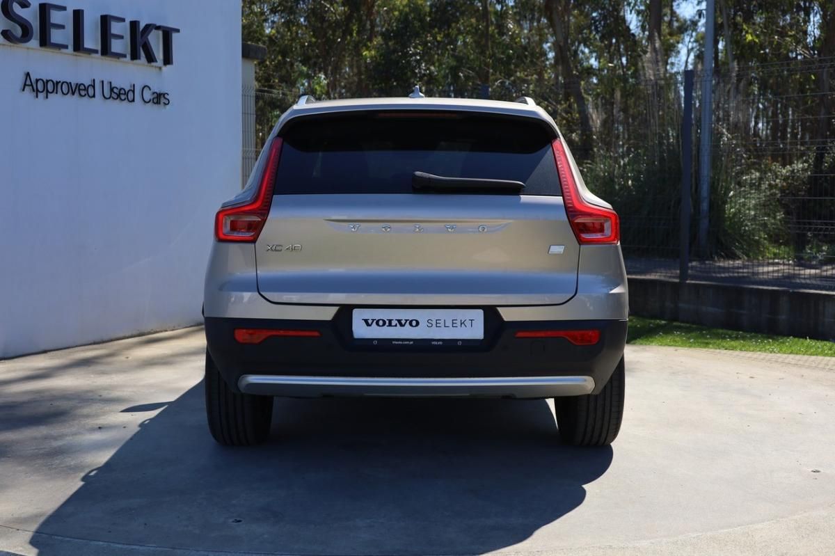 volvo-xc40-2023-hibrido-a-gasolina-1477cc