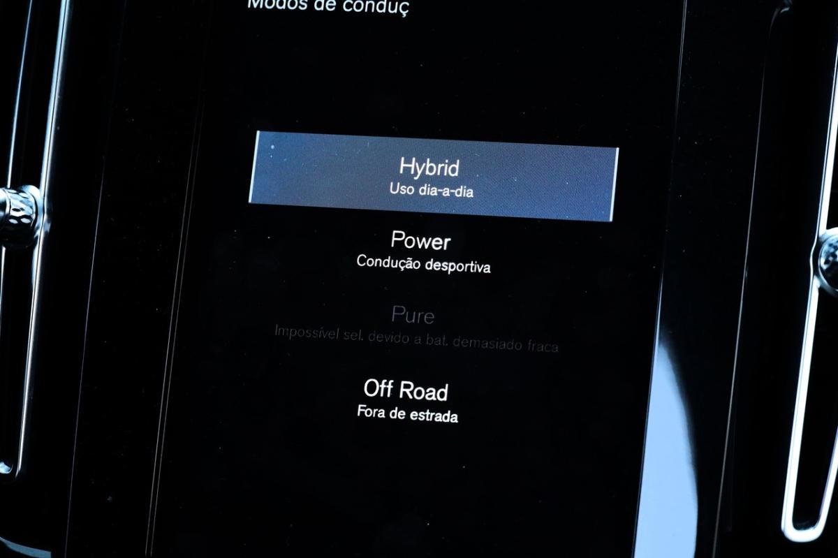volvo-xc40-2023-hibrido-a-gasolina-1477cc
