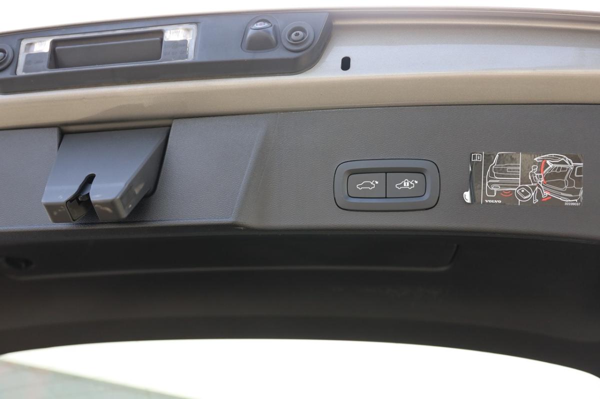 volvo-xc40-2021-gasolina-1477cc