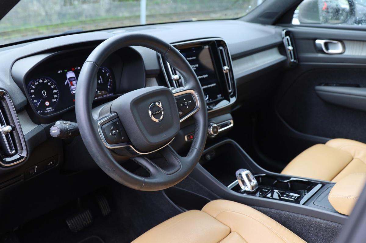volvo-xc40-2021-gasolina-1477cc