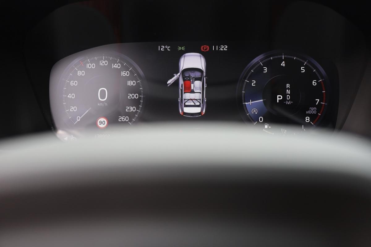 volvo-xc40-2021-gasolina-1477cc
