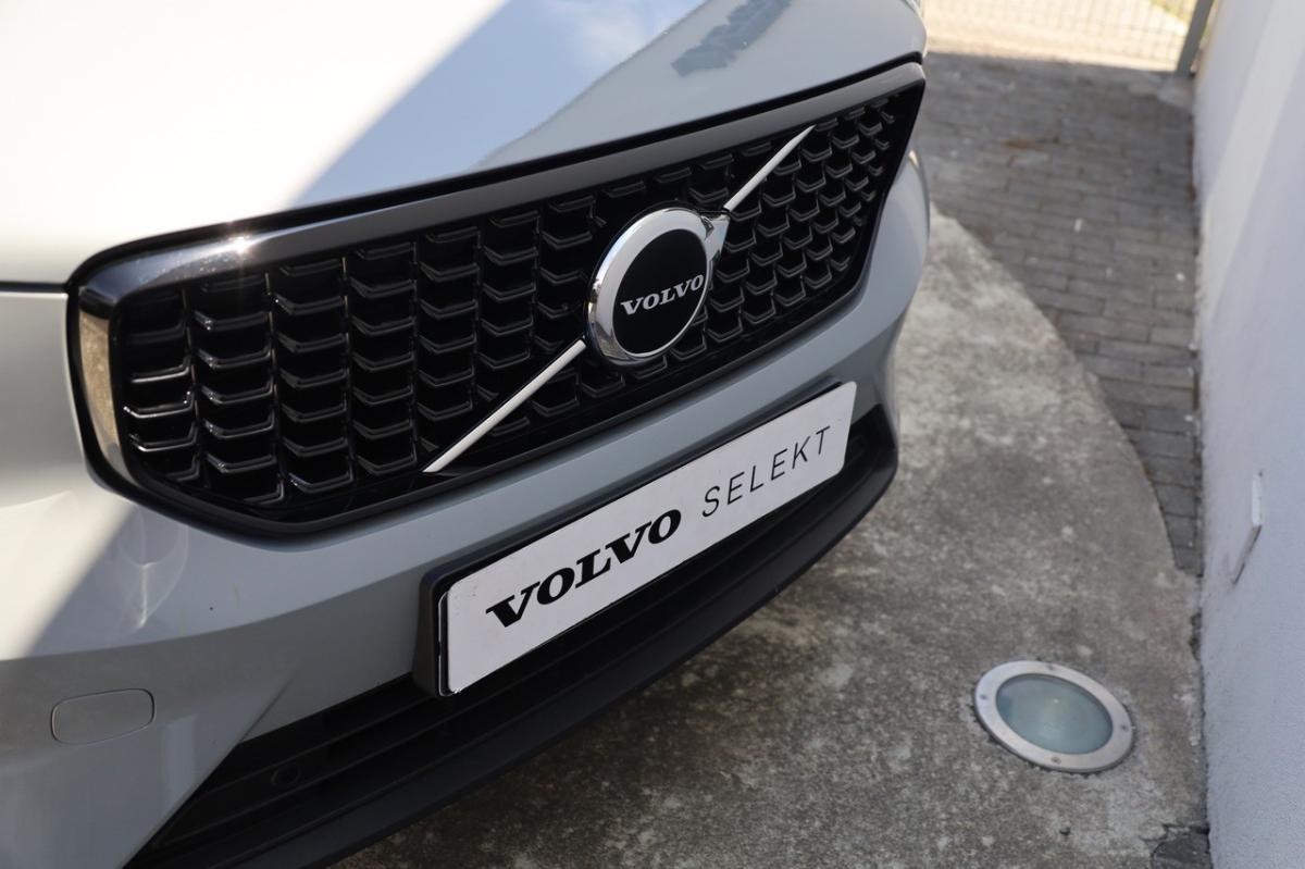 volvo-xc40-2025-gasolina-1969cc