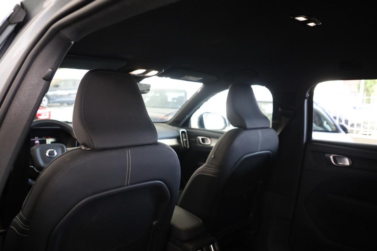 volvo-xc40-2025-gasolina-1969cc