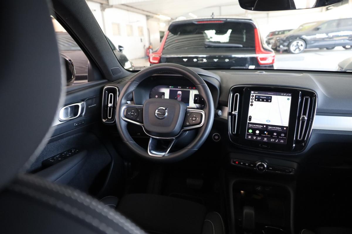 volvo-xc40-2025-gasolina-1969cc