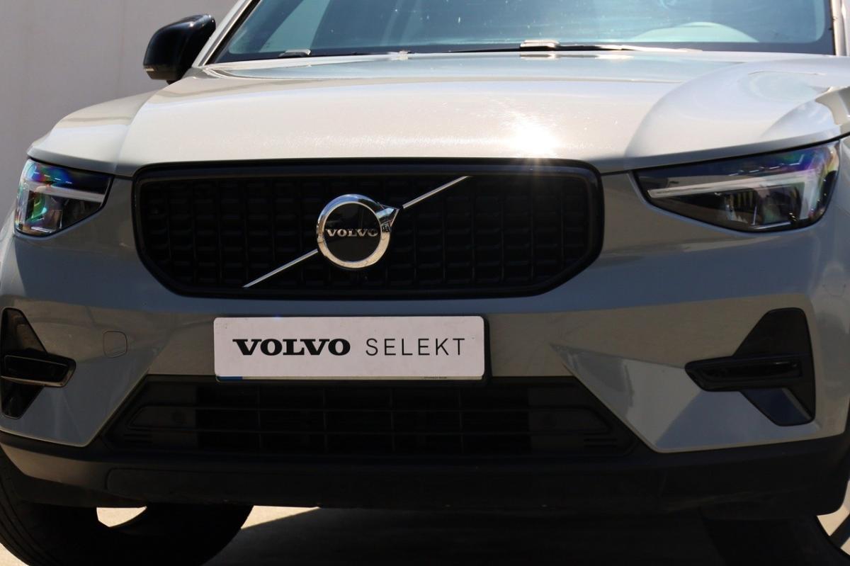 volvo-xc40-2025-gasolina-1969cc