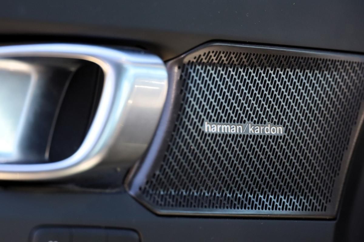 volvo-xc40-2022-hibrido-a-gasolina-1477cc