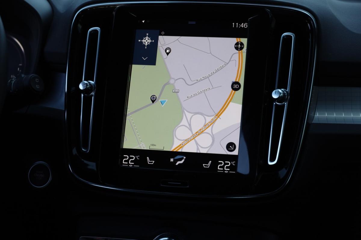 volvo-xc40-2022-hibrido-a-gasolina-1477cc