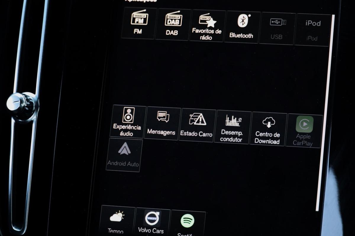 volvo-xc40-2022-hibrido-a-gasolina-1477cc