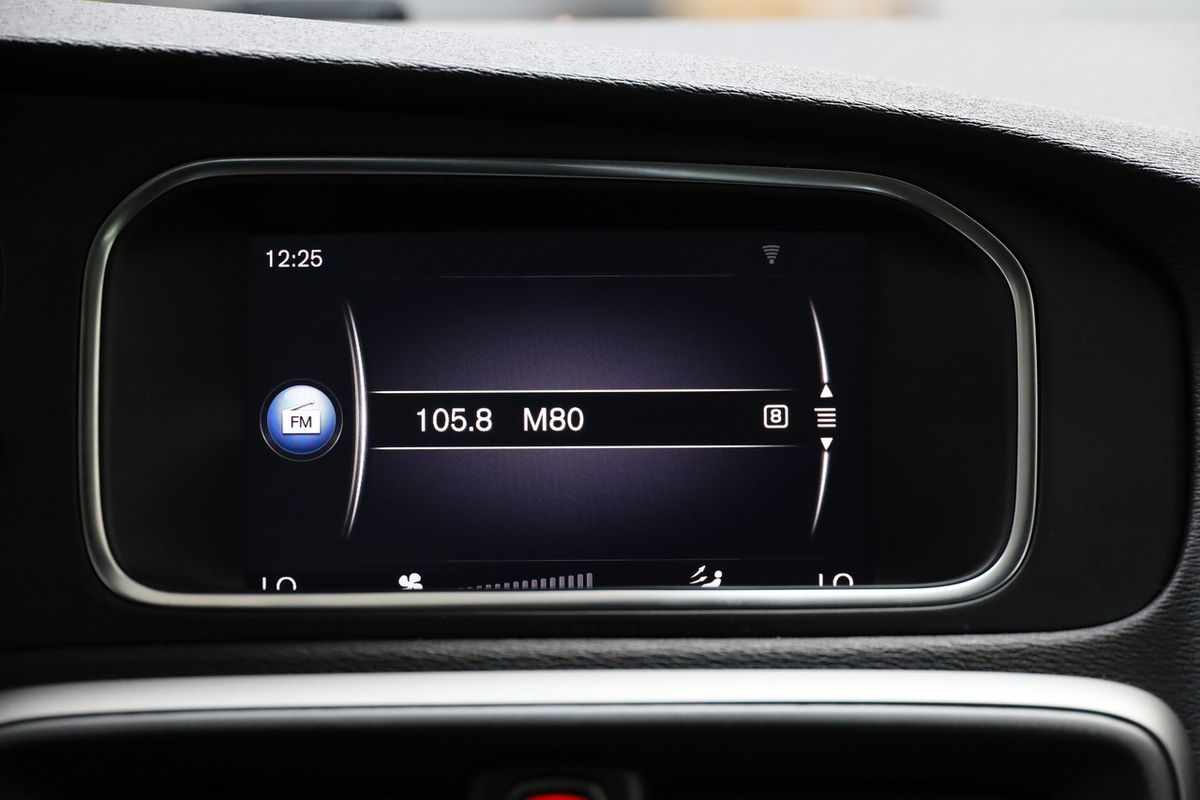 volvo-v40-2018-diesel-1969cc