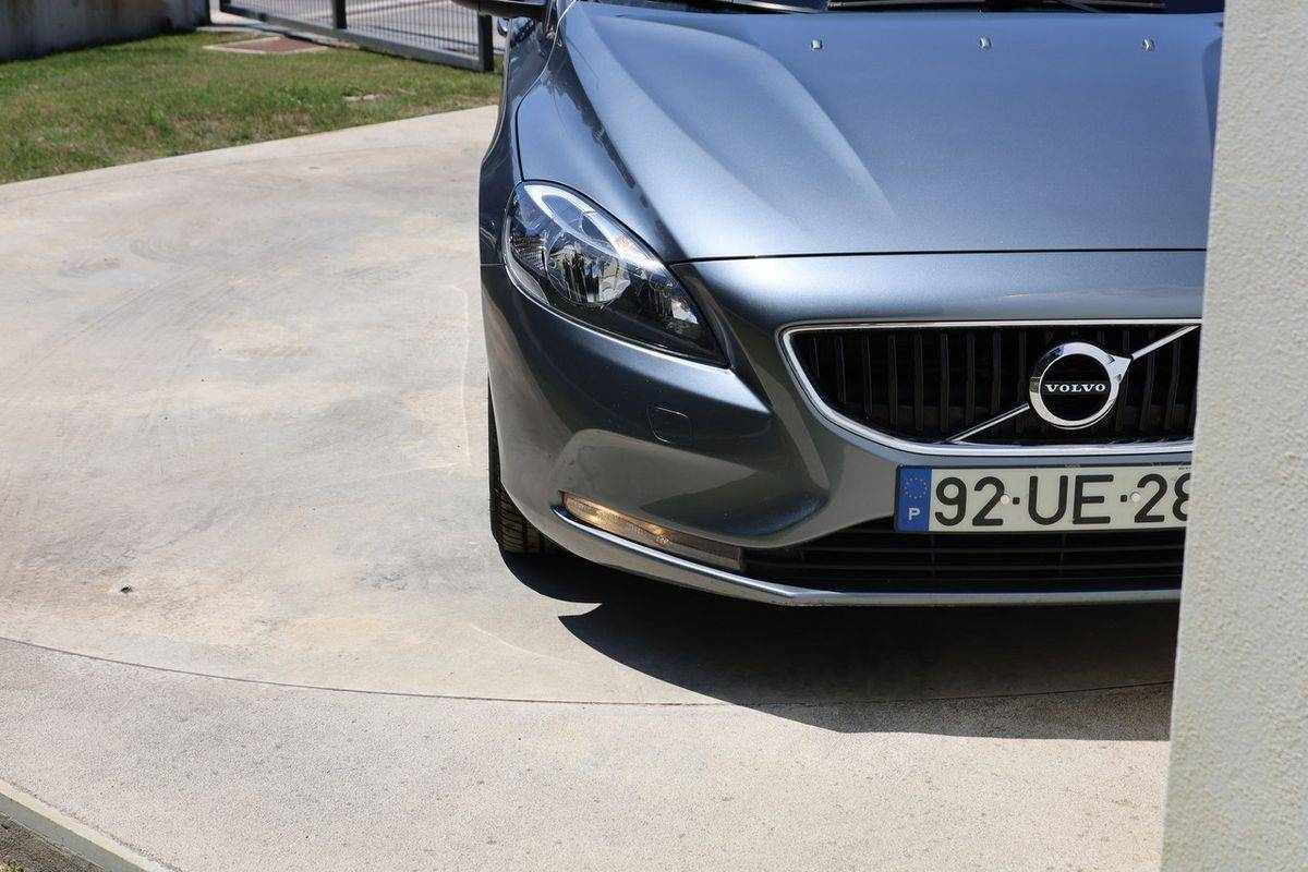 volvo-v40-2018-diesel-1969cc