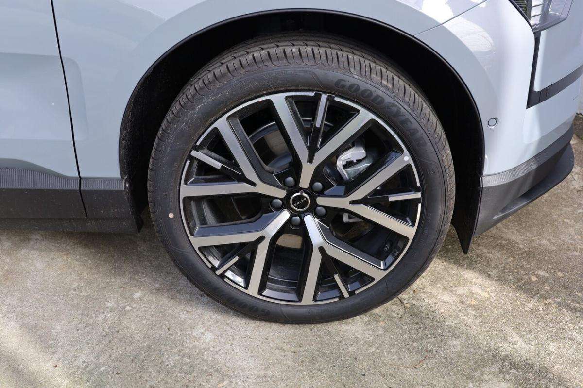 volvo-ex30-2026-eletrico-0cc