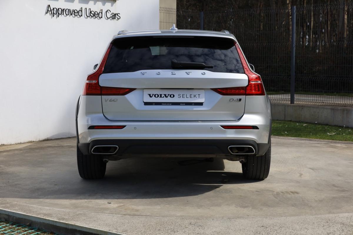volvo-v60-cross-country-2021-diesel-1969cc