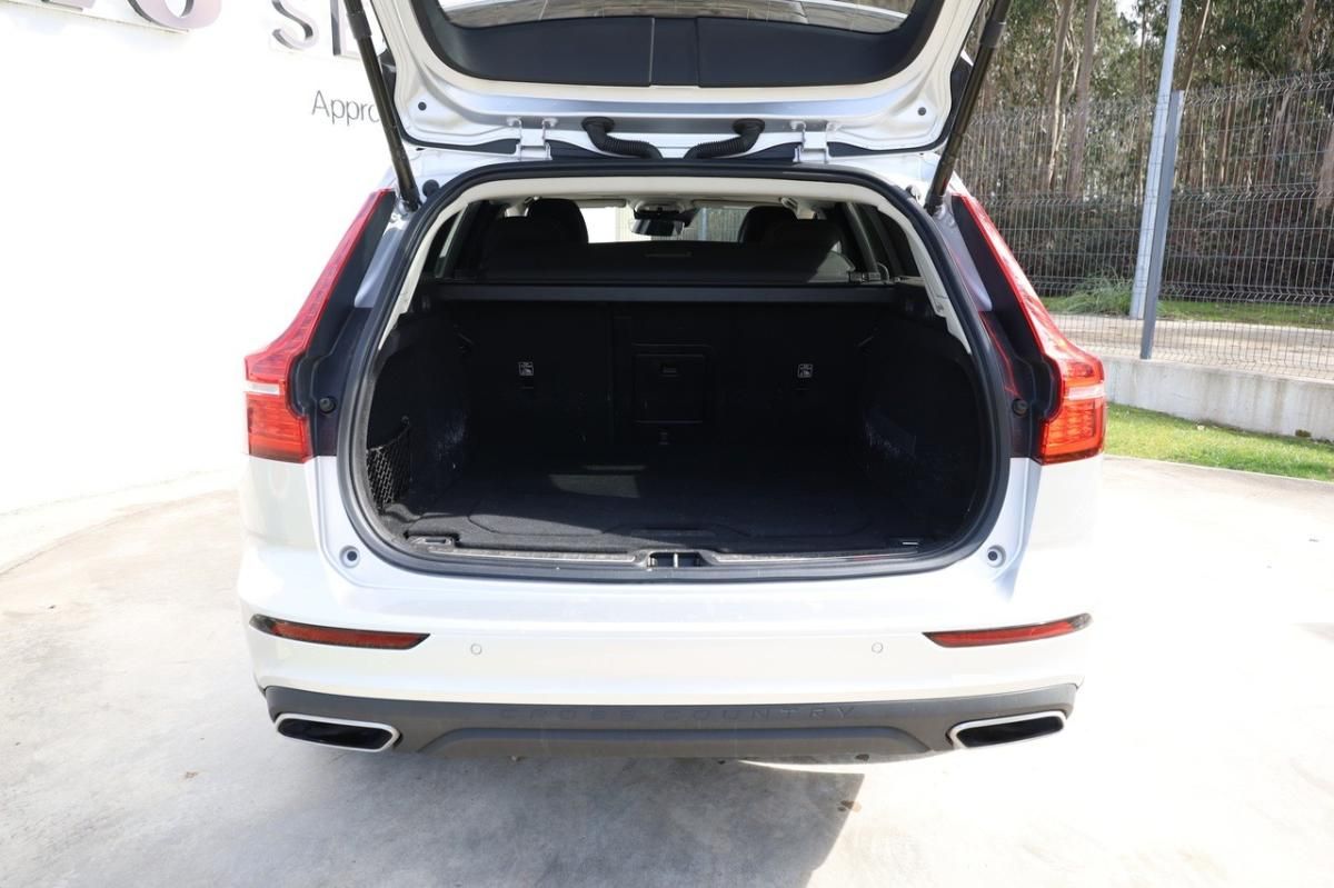 volvo-v60-cross-country-2021-diesel-1969cc