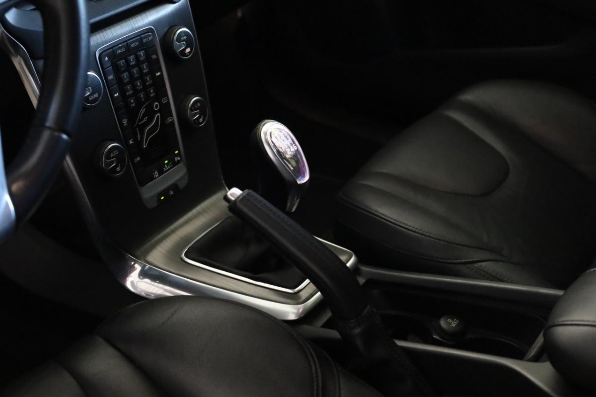 volvo-v40-2012-gasolina-1596cc
