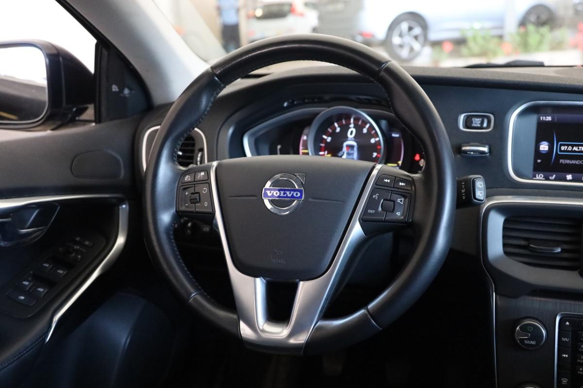 volvo-v40-2012-gasolina-1596cc